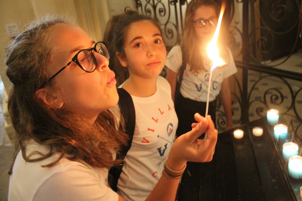 Village Camps International Summer Camp Ard&egrave;che, France 2019-07-26 https://www.villagecamps.com/journals_admin/images/2229-4789-Avignon9 copy.jpg